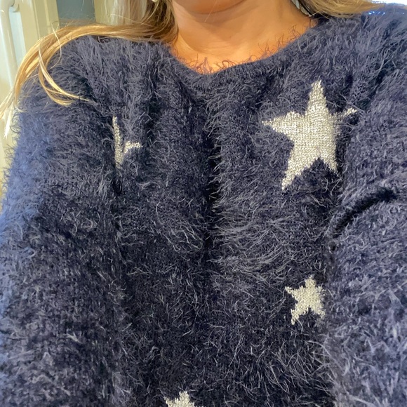 Sweater - Picture 2 of 6